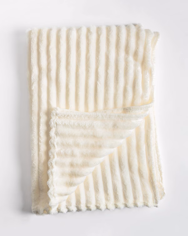 Faux-Fur Throw Blanket – Cream