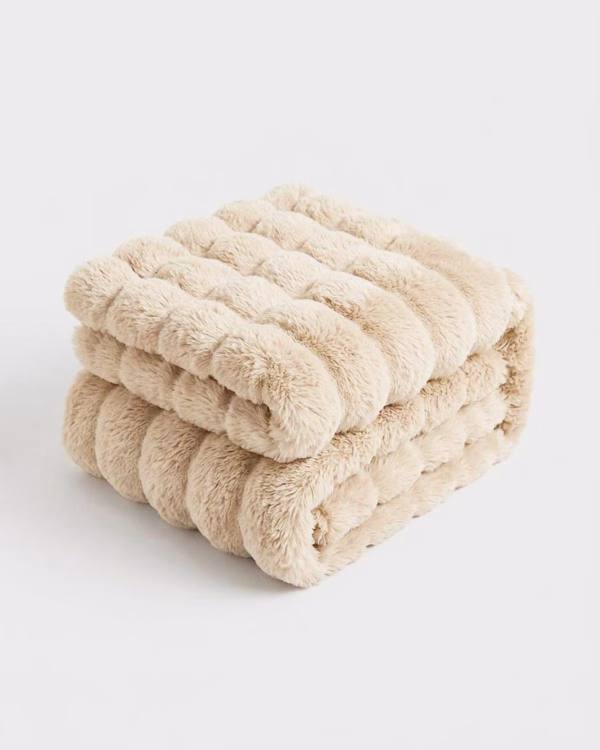 Luxury Faux Fur Throw Blanket – Beige